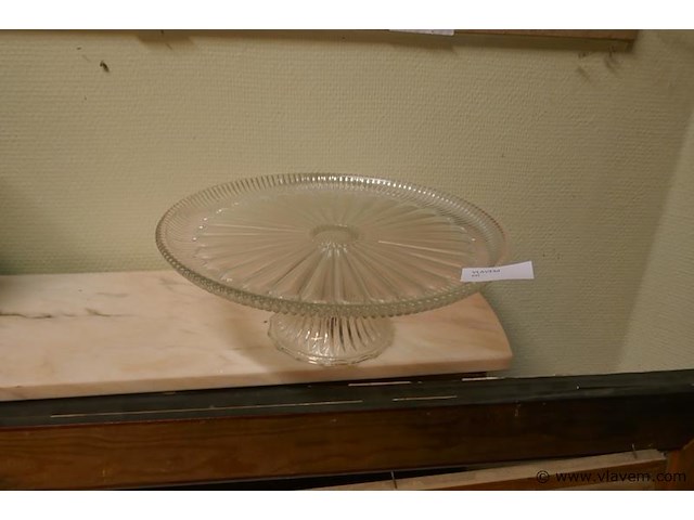 Taartenschaal op voet - afbeelding 1 van  1