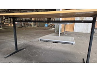 Table - afbeelding 3 van  6