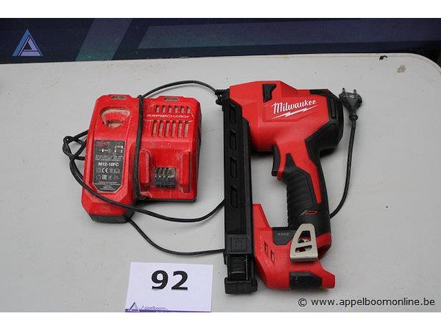 Tacker - milwaukee, zonder batterij oplader - milwaukee - m12-18fc - afbeelding 1 van  4