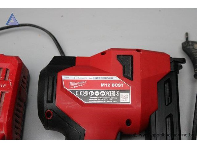 Tacker - milwaukee, zonder batterij oplader - milwaukee - m12-18fc - afbeelding 2 van  4