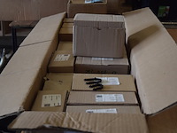 Tacker nagels 11dozen van 4cm, 4 dozen van 6cm - afbeelding 2 van  5