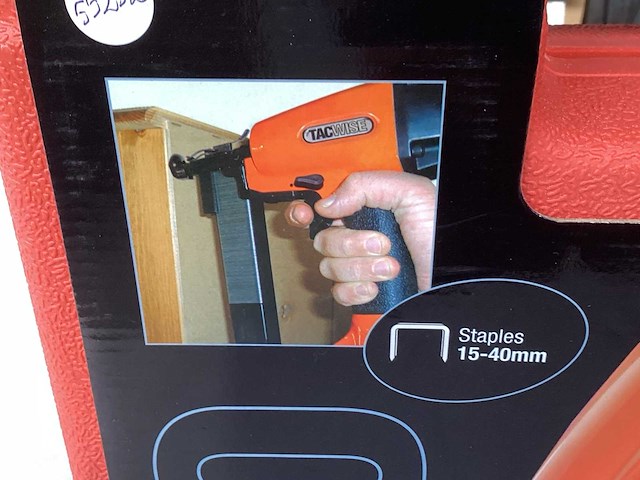 Tacwise d9040v pneumatische tacker in koffer - afbeelding 4 van  7