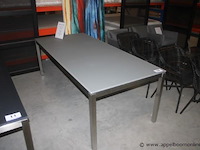 Tafel - tafelblad glas 10mm 220x100cm lichtgrijs | jumi tafelframe inox - afbeelding 1 van  2