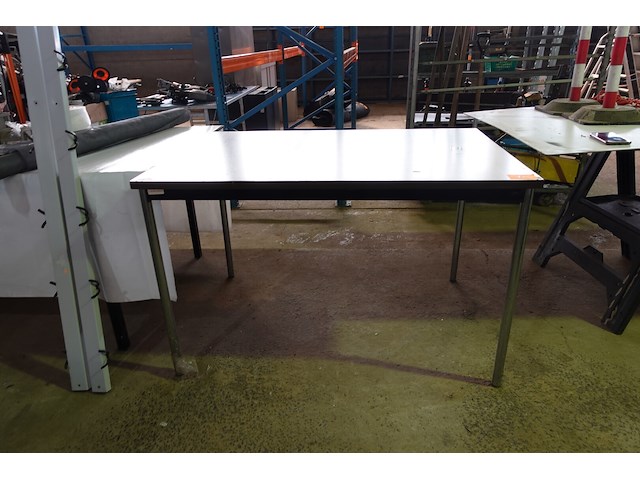 Tafel 1,20 x 0,80 m - afbeelding 1 van  2