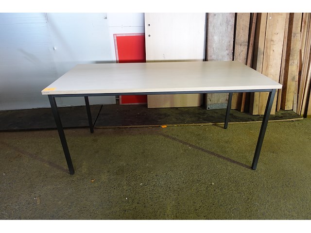 Tafel 1,60 x 0,80 m - afbeelding 1 van  3