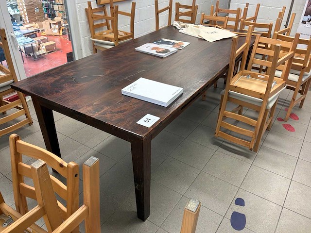 Tafel + 18 stoelen - afbeelding 2 van  6