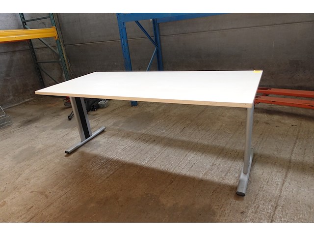 Tafel 1,80 x 0,80 m - afbeelding 1 van  2