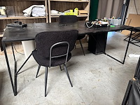 Tafel + 2 stoelen +inhoud - afbeelding 5 van  5