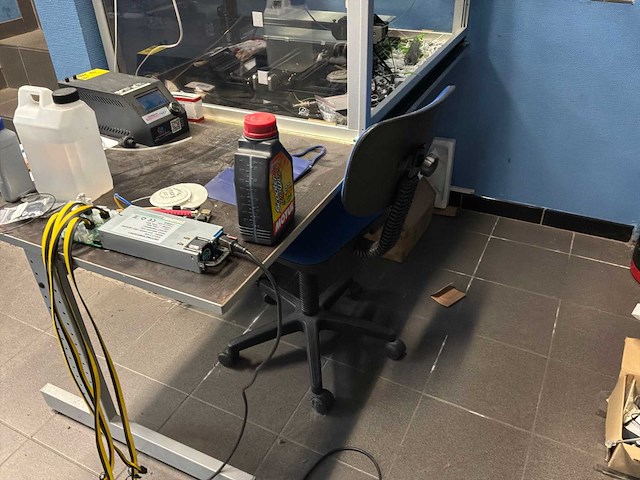 Tafel (3x) + toebehoren - afbeelding 5 van  6