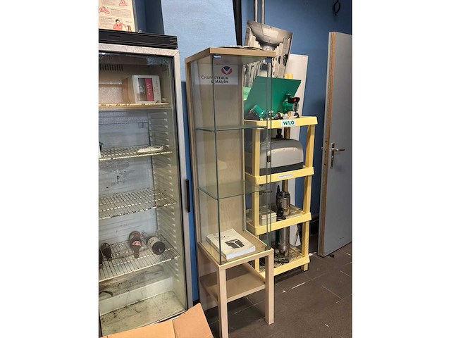 Tafel (3x) + toebehoren - afbeelding 6 van  6