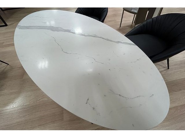 Tafel, 4 lounge stoelen - afbeelding 5 van  10