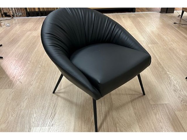 Tafel, 4 lounge stoelen - afbeelding 7 van  10