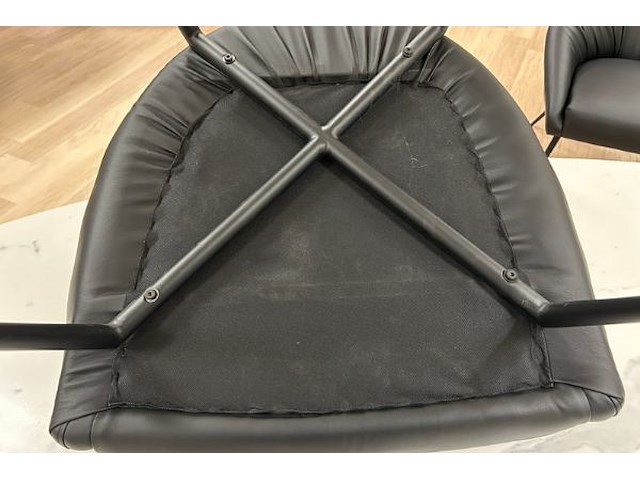 Tafel, 4 lounge stoelen - afbeelding 9 van  10