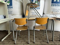 Tafel + 4 stoelen - afbeelding 1 van  2