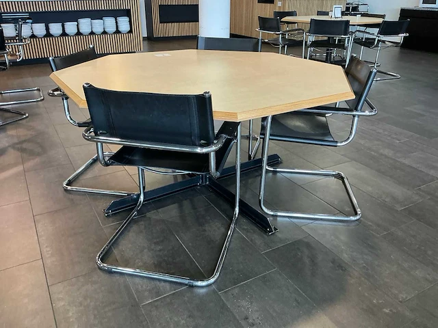 Tafel + 4x stoel - afbeelding 2 van  8