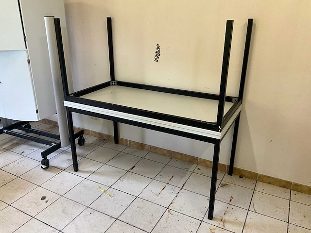 Tafel (4x) - afbeelding 1 van  4
