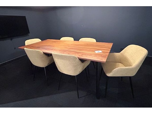 Tafel + 8 stoelen en salontafetje - afbeelding 9 van  12
