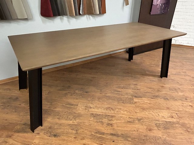 Tafel eik fineer - afbeelding 1 van  7