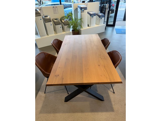 Tafel eik met metalen poot - castle line - afbeelding 2 van  3