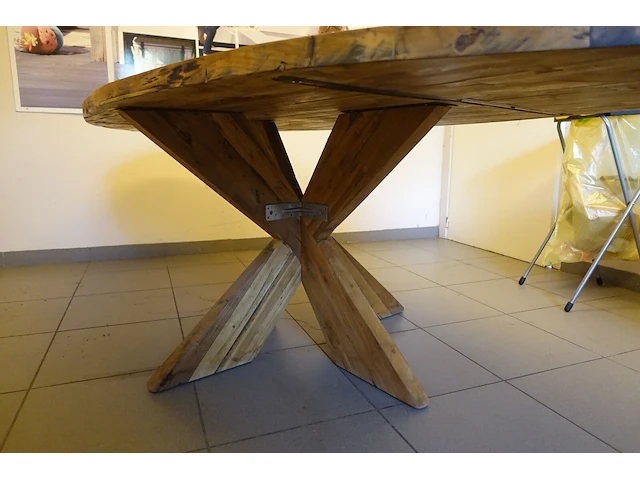 Tafel en 4 x diverse stoel - afbeelding 4 van  4