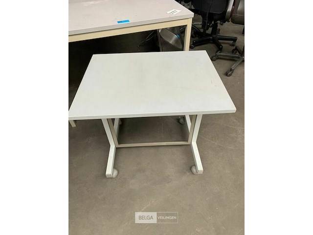 Tafel en bijzettafel - afbeelding 2 van  2