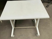 Tafel en bijzettafel - afbeelding 2 van  2