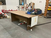 Tafel en kastje - afbeelding 2 van  6