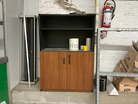 Tafel en kastje - afbeelding 5 van  6