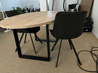 Tafel en stoel x2 - afbeelding 4 van  4