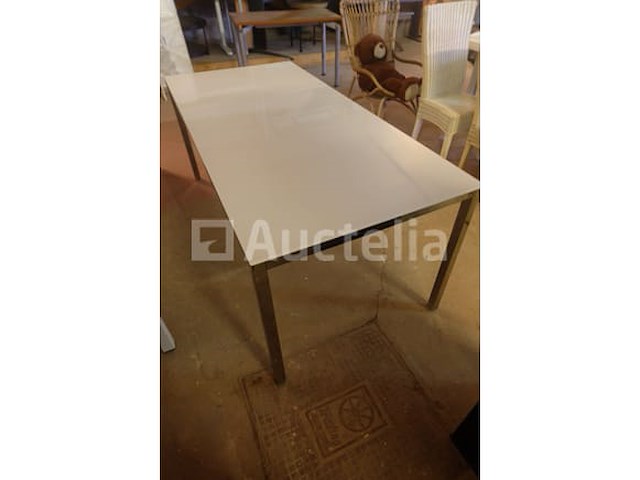 Tafel en stoelen - afbeelding 3 van  7