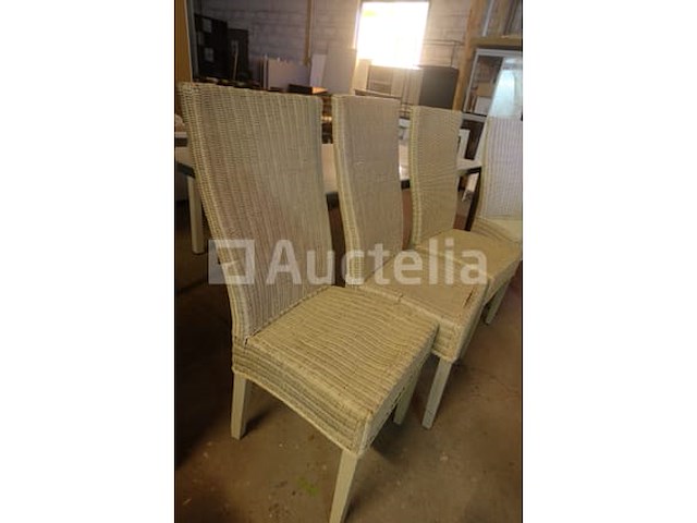 Tafel en stoelen - afbeelding 5 van  7