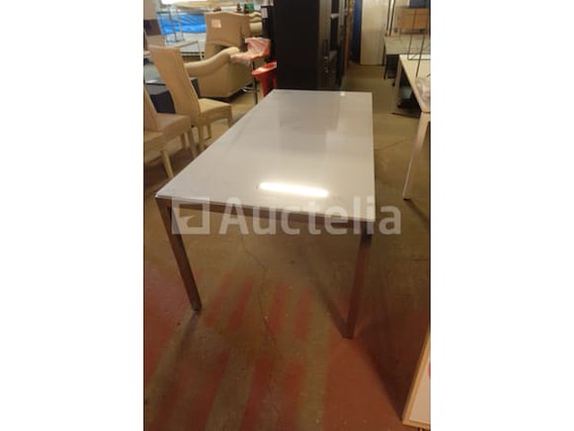 Tafel en stoelen - afbeelding 6 van  7