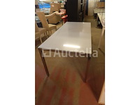 Tafel en stoelen - afbeelding 6 van  7