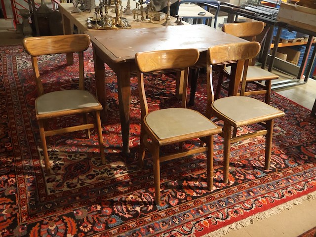 Tafel en stoelen - afbeelding 1 van  5