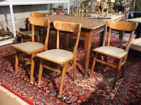 Tafel en stoelen - afbeelding 5 van  5