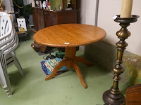 Tafel in hout - afbeelding 1 van  3
