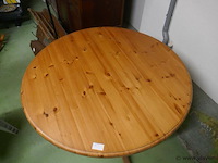 Tafel in hout - afbeelding 2 van  3