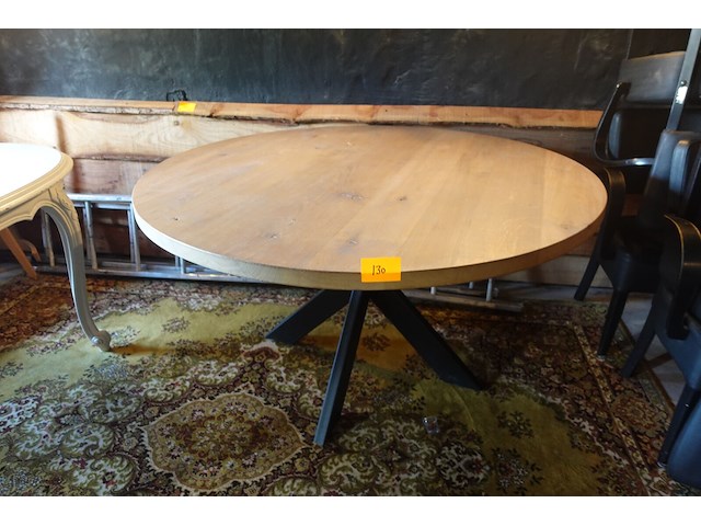 Tafel in hout - afbeelding 1 van  3