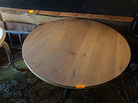 Tafel in hout - afbeelding 2 van  3