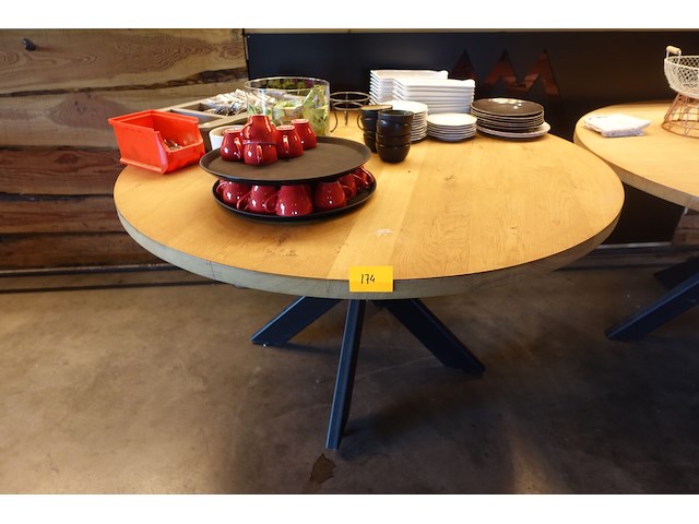 Tafel in hout - afbeelding 1 van  3