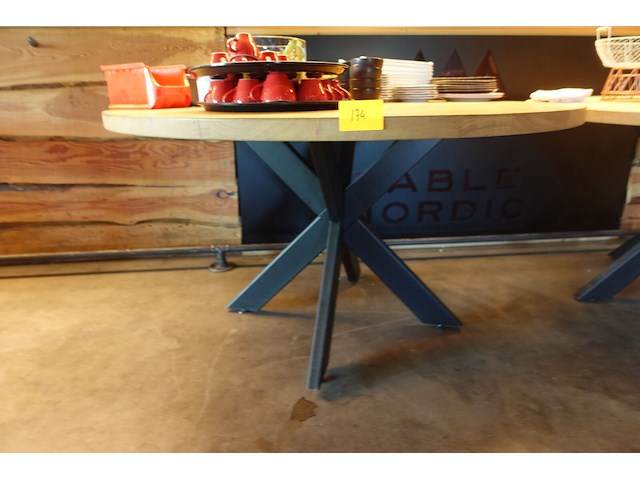 Tafel in hout - afbeelding 3 van  3