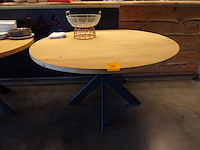 Tafel in hout - afbeelding 1 van  3
