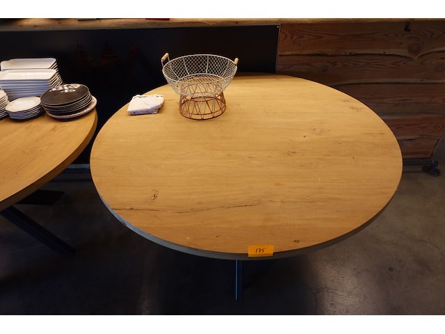 Tafel in hout - afbeelding 2 van  3
