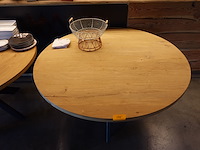 Tafel in hout - afbeelding 2 van  3