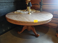 Tafel in hout - afbeelding 1 van  3