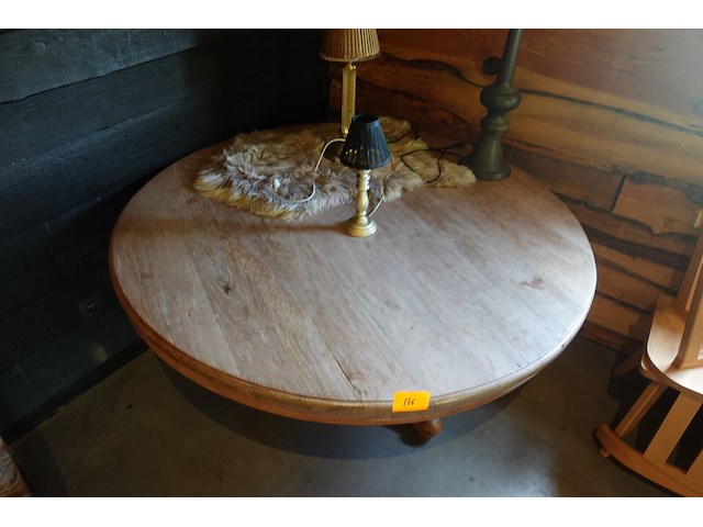 Tafel in hout - afbeelding 2 van  3