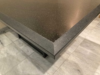 Tafel in zwarte gepolierde graniet marlin - afbeelding 4 van  7