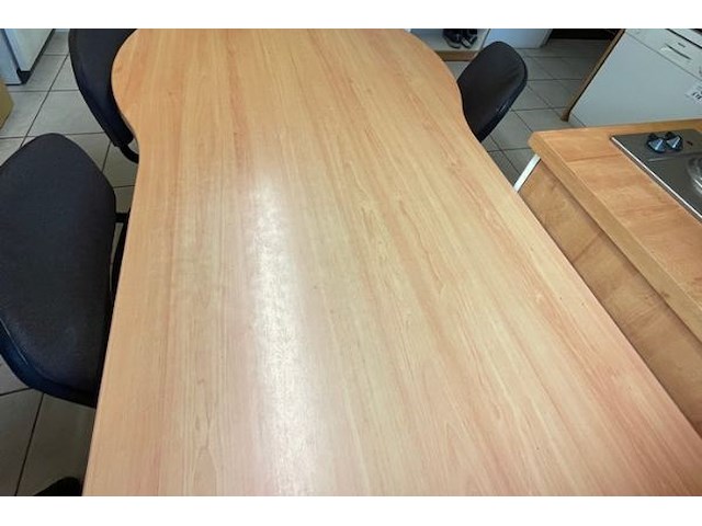 Tafel met 3 stoelen - afbeelding 2 van  3