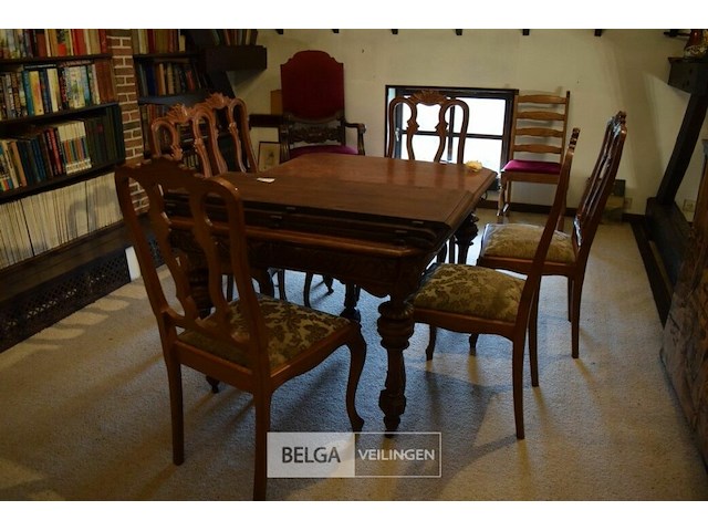 Tafel met 3 verlengstukken en 6 stoelen - afbeelding 1 van  4