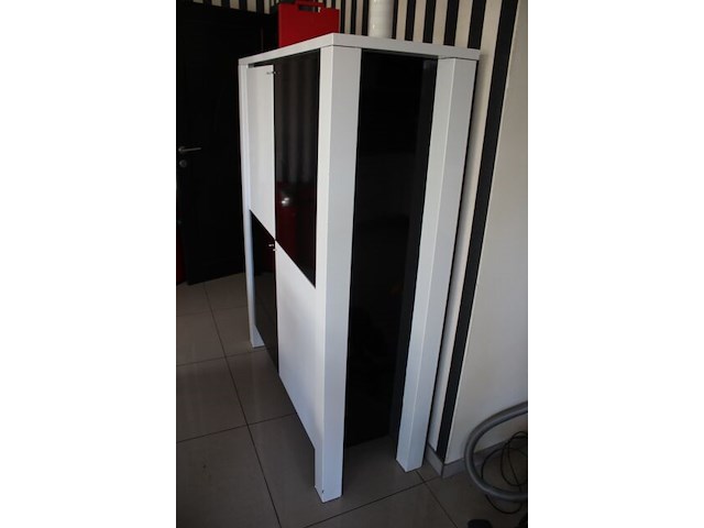 Tafel met 4 stoelen + barkast - afbeelding 7 van  12